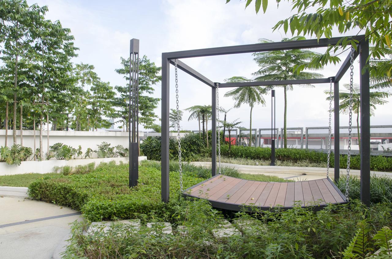 Holi Southkey Art Suite Johor Bahru Exterior foto