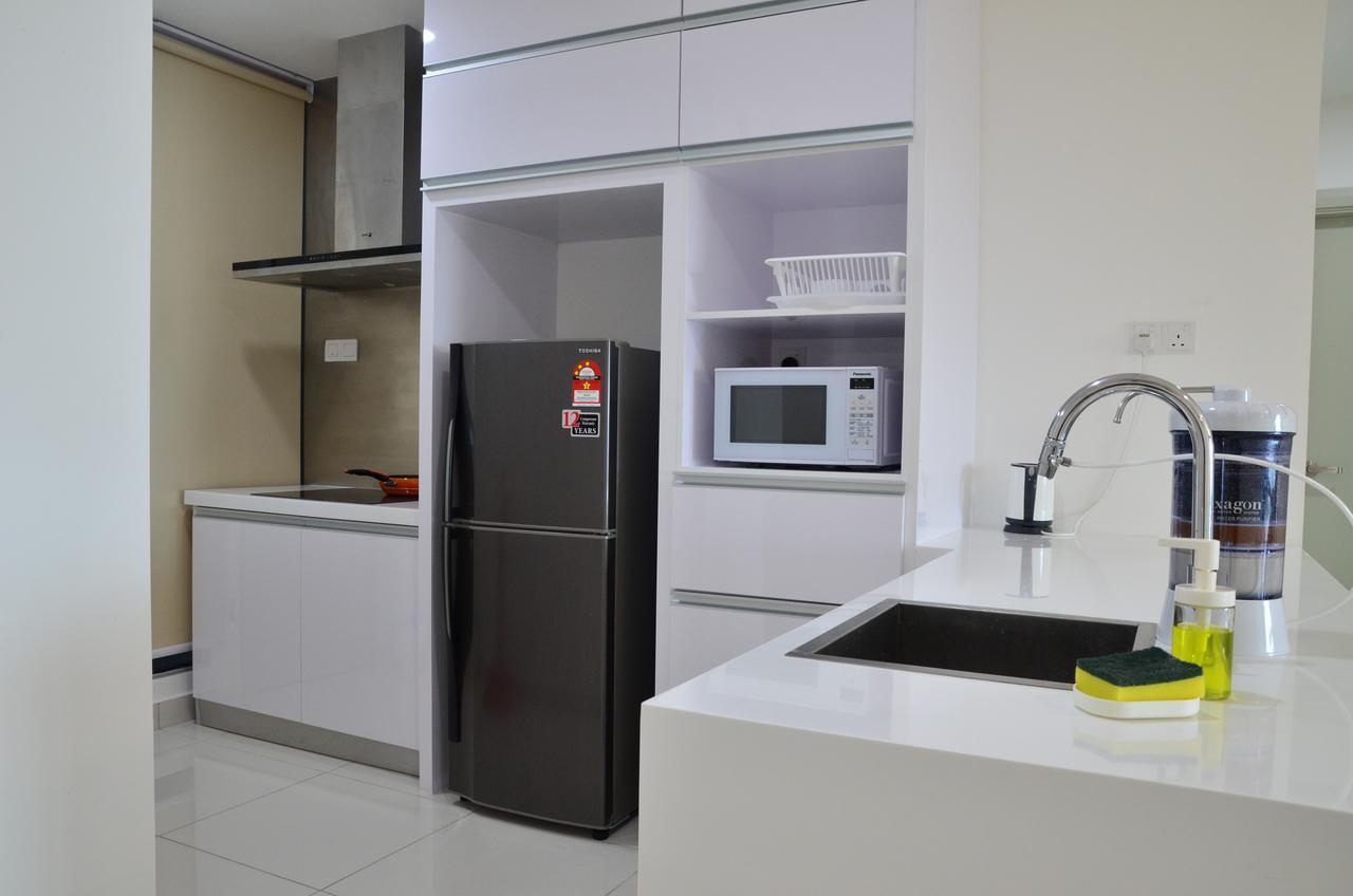 Holi Southkey Art Suite Johor Bahru Exterior foto