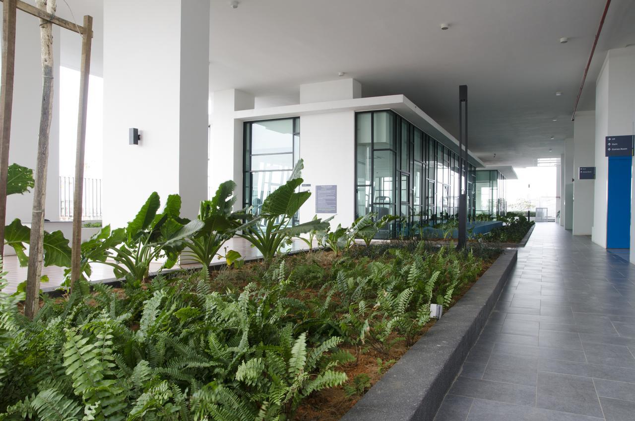 Holi Southkey Art Suite Johor Bahru Exterior foto