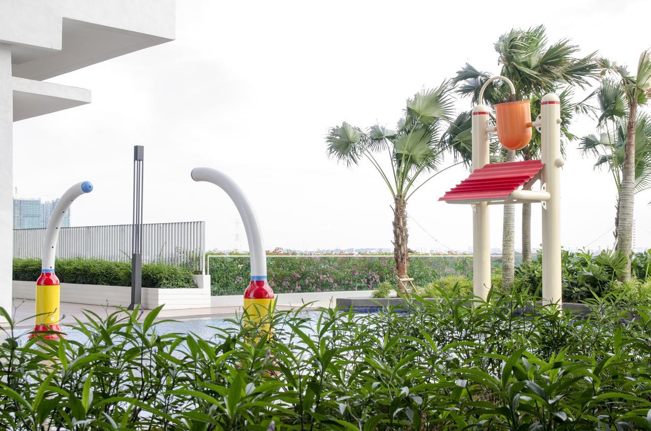 Holi Southkey Art Suite Johor Bahru Exterior foto