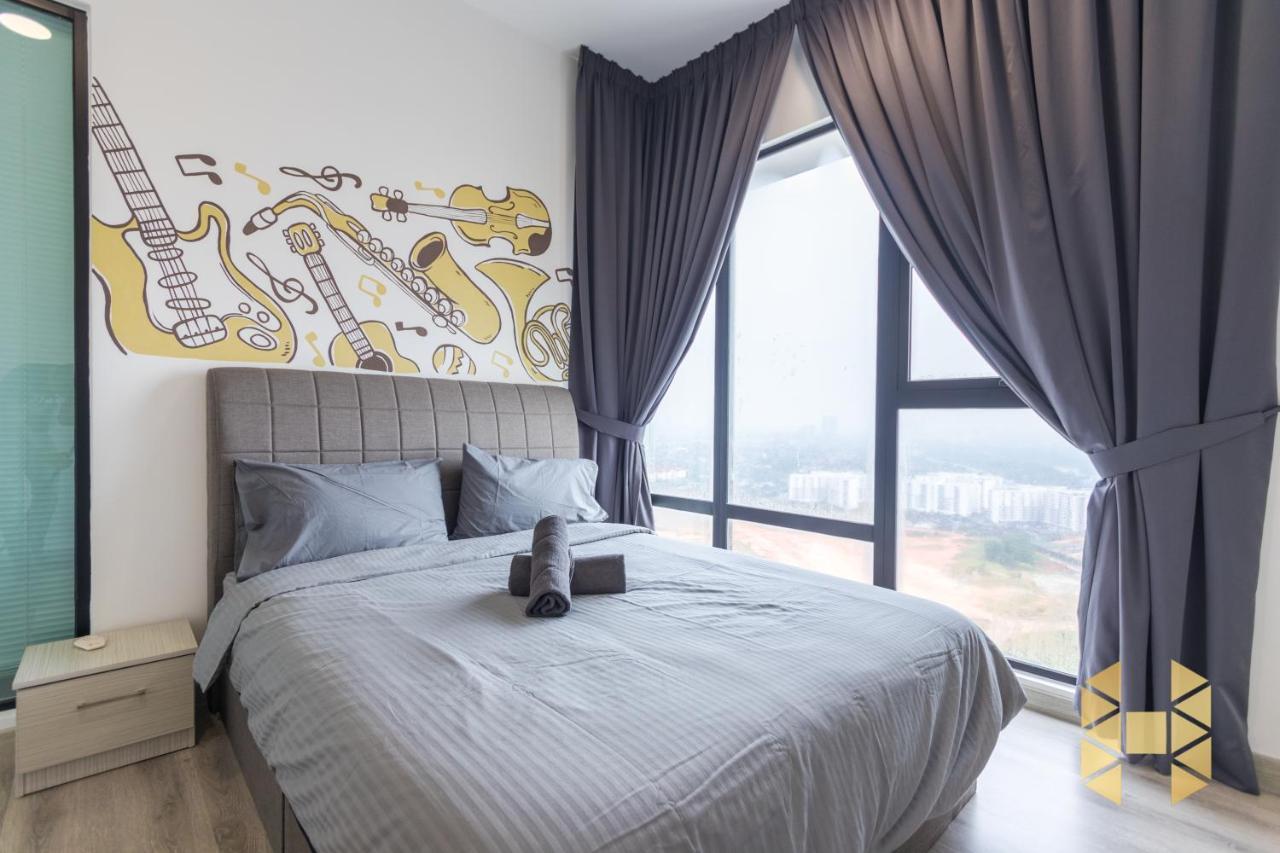 Holi Southkey Art Suite Johor Bahru Exterior foto