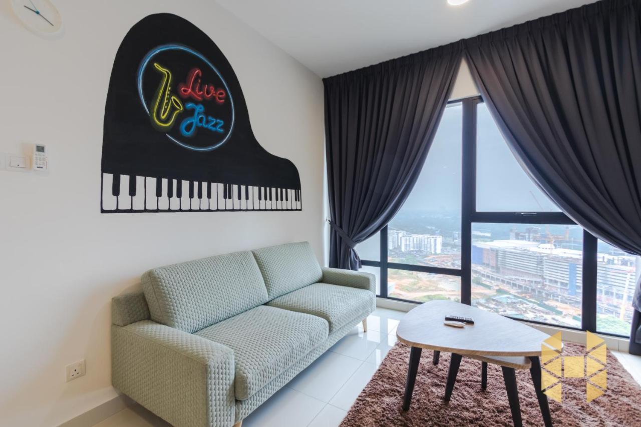 Holi Southkey Art Suite Johor Bahru Exterior foto